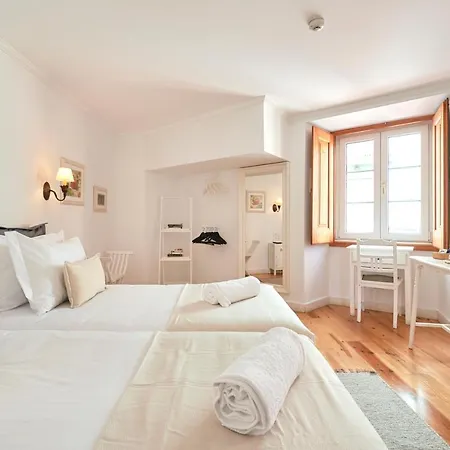 Bed & Breakfast Casa Do Mercado 4*