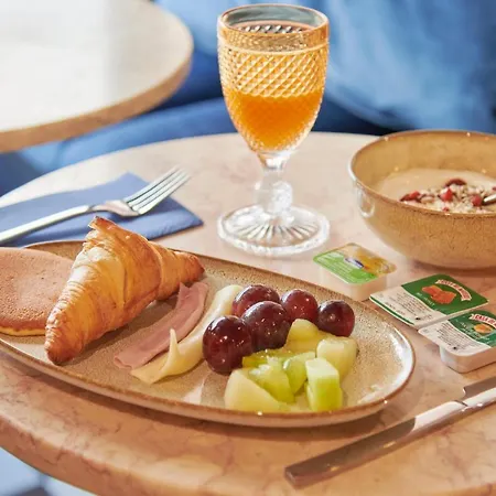 לינה וארוחת בוקר Casa Do Mercado 4*