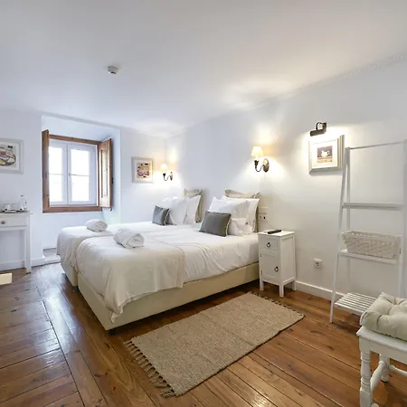 Casa Do Mercado Bed & Breakfast 4*