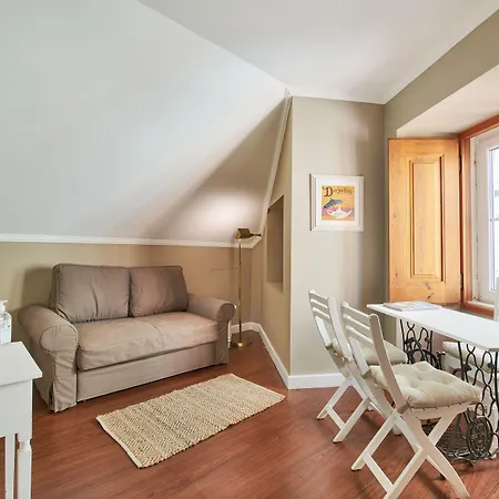 לינה וארוחת בוקר Casa Do Mercado 4*