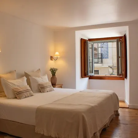 Casa Do Mercado Bed & Breakfast 4*