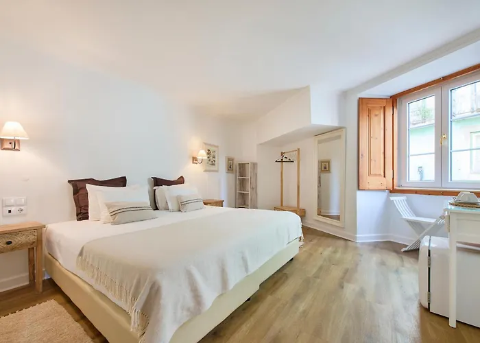 Bed & Breakfast Casa Do Mercado 4*