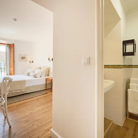 Casa Do Mercado Bed & Breakfast 4*