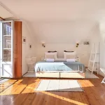 Casa Do Mercado Bed & Breakfast 4*